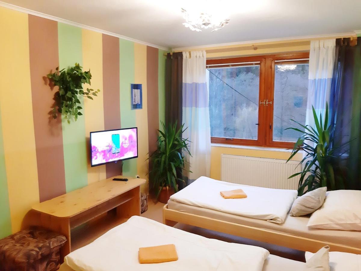 Penzion Havaj 카를로비바리 외부 사진