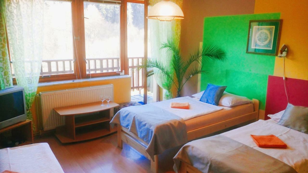 Penzion Havaj 카를로비바리 외부 사진